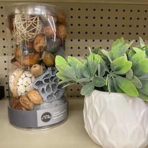 Meet your Posher, Connie